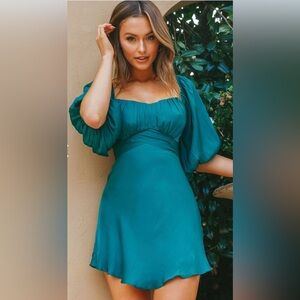 LINKA ON OR OFF-SHOULDER HALF SLEEVE TIE-BACK DRESS FOREST
GREEN